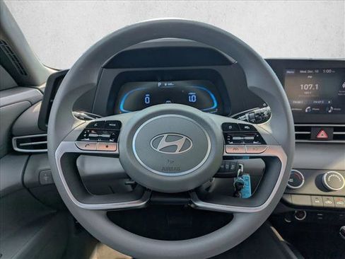 New 2026 Hyundai Elantra SE image 11