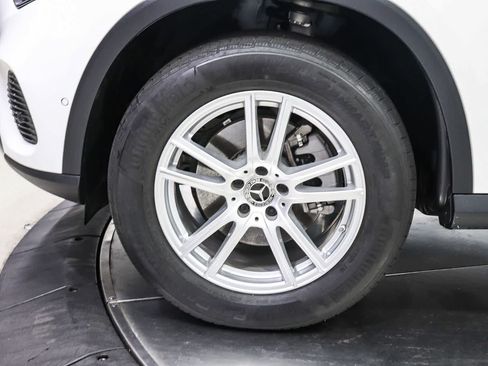 Used 2023 Mercedes-Benz GLC 300 4MATIC image 9