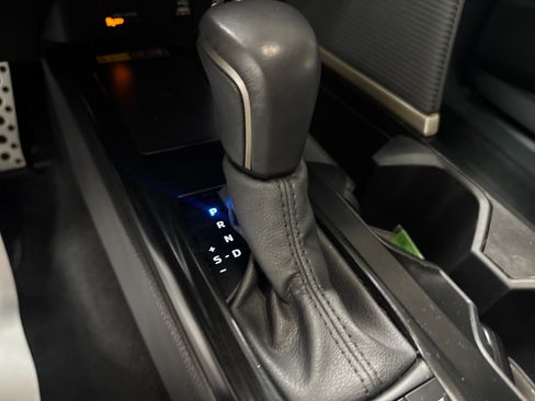 Used 2025 Toyota Camry SE FWD image 23