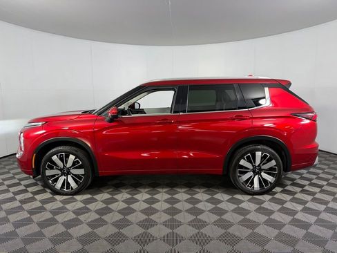 Used 2025 Mitsubishi Outlander SEL AWD/4WD image 10