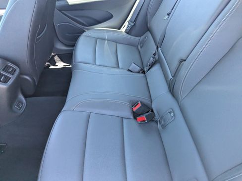 Used 2018 Buick Regal Essence image 16