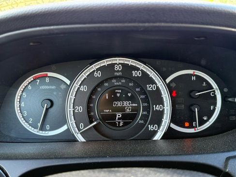 Used 2017 Honda Accord LX image 11