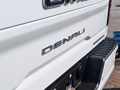 Used 2025 GMC Sierra 3500 Denali Ultimate image 17