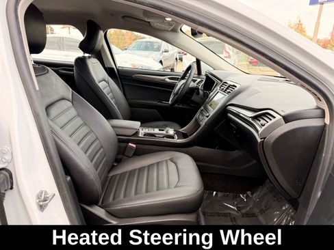 Used 2017 Ford Fusion SE w/ Equipment Group 602A image 20