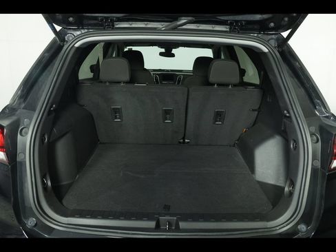 Used 2023 Chevrolet Equinox LT FWD image 9