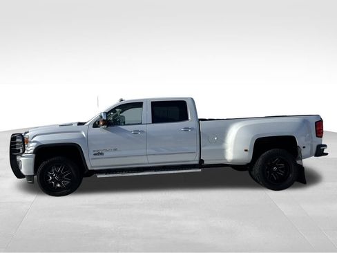 Used 2019 GMC Sierra 3500 Denali w/ Duramax Plus Package image 20