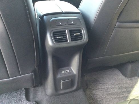 Used 2023 Buick Envision Avenir AWD/4WD image 13