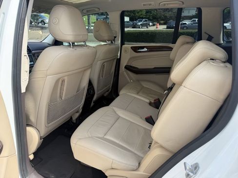 Used 2017 Mercedes-Benz GLS 450 4MATIC image 22
