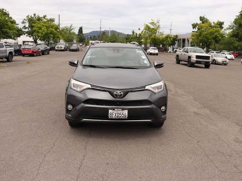 Used 2018 Toyota RAV4 Limited w/ Advanced Technology Package FWD image 2