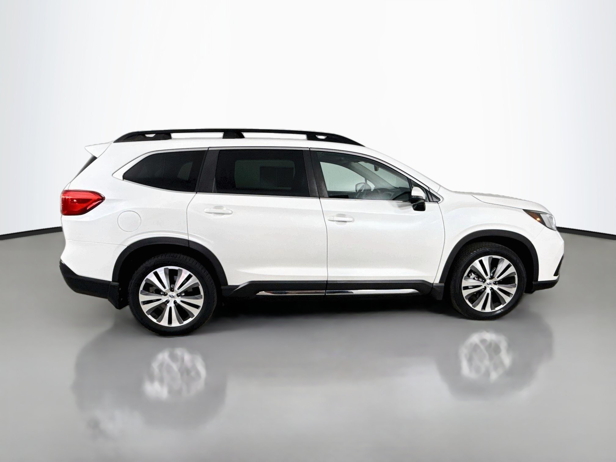 Used 2021 Subaru Ascent Limited w/ Technology Package AWD/4WD image 9