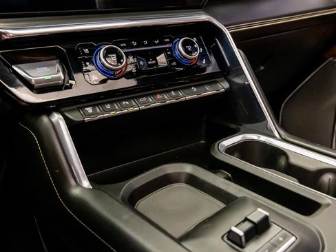 Used 2024 GMC Sierra 2500 Denali Ultimate image 52