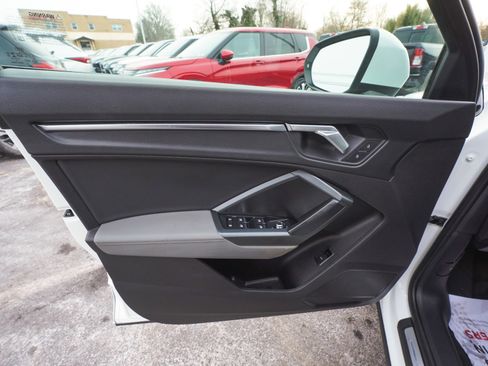 Used 2021 Audi Q3 2.0T Premium w/ Black Optic Sport Package image 8