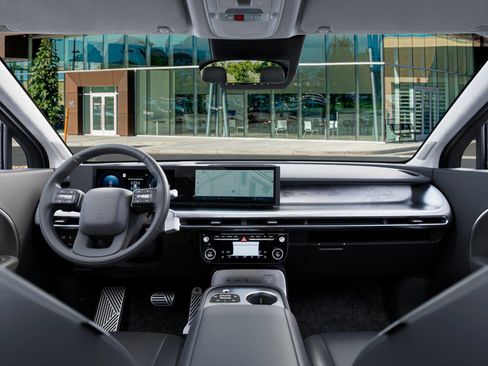 New 2026 Hyundai Ioniq 9 Calligraphy image 11