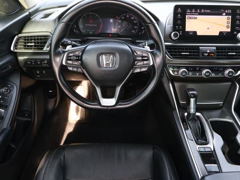 Used 2018 Honda Accord Touring image 8
