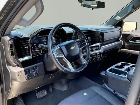 Used 2023 Chevrolet Silverado 1500 LT AWD/4WD image 12