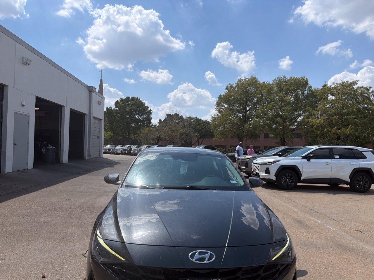 Used 2023 Hyundai Elantra SEL FWD image 2