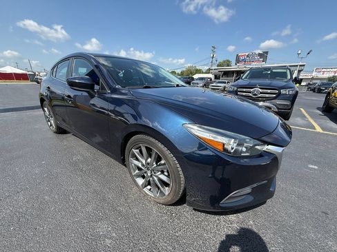 Used 2018 MAZDA MAZDA3 Touring FWD image 1