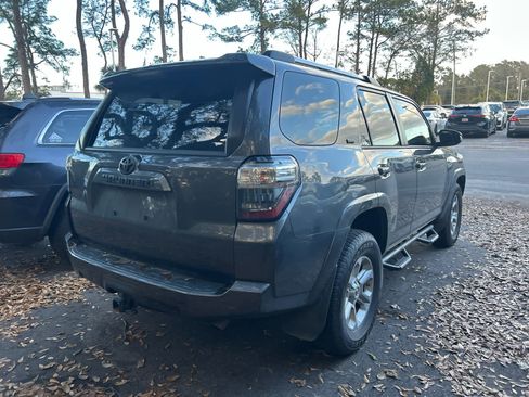 Used 2021 Toyota 4Runner SR5 Premium w/ Moonroof Package image 5