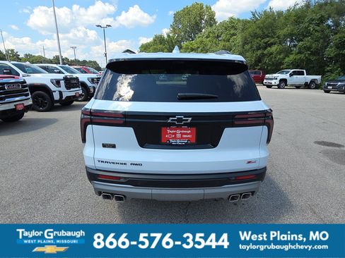 New 2026 Chevrolet Traverse Z71 w/ Enhanced Driving Package AWD/4WD image 7