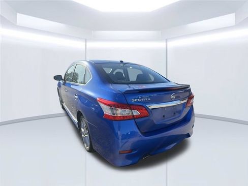 Used 2015 Nissan Sentra SR w/ Navigation Package FWD image 7