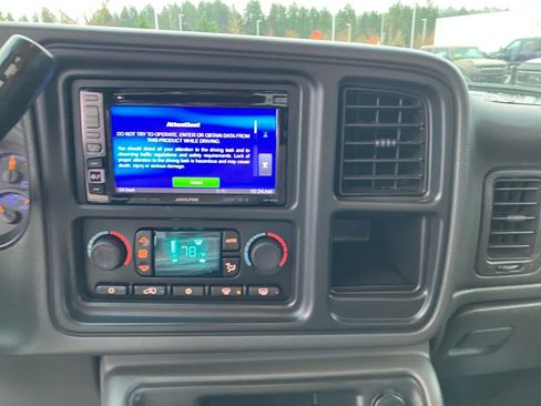 Used 2005 Chevrolet Silverado 3500 LT w/ Heavy-Duty Power Package image 24