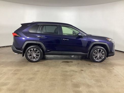 Used 2024 Toyota RAV4 Limited w/ Advanced Technology Package AWD/4WD image 4