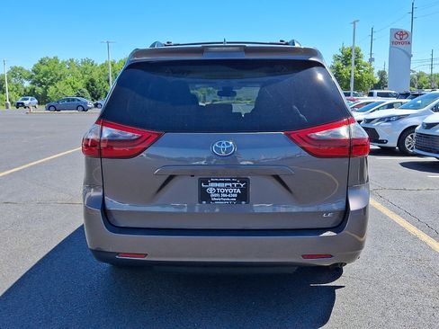 Used 2020 Toyota Sienna LE FWD image 5