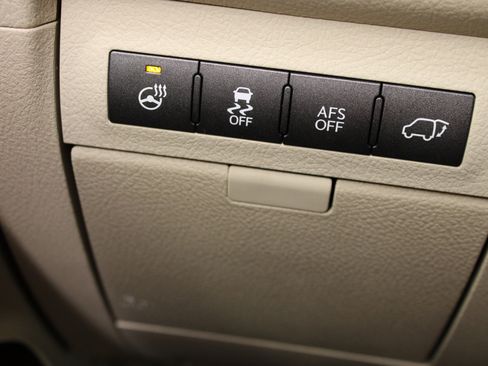 Used 2014 Lexus LX 570 4WD image 68