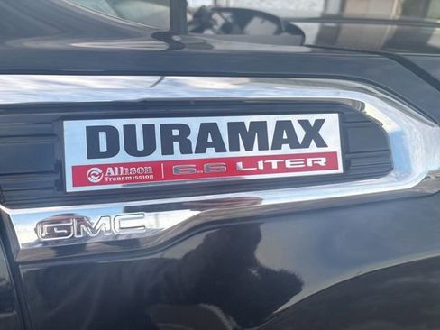 Used 2021 GMC Sierra 2500 Denali w/ Denali Black Diamond Edition image 7