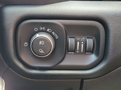 Used 2020 RAM 1500 Laramie w/ Sport Appearance Package AWD/4WD image 28