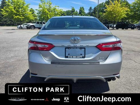 Used 2020 Toyota Camry SE w/ Cold Weather Package AWD/4WD image 6