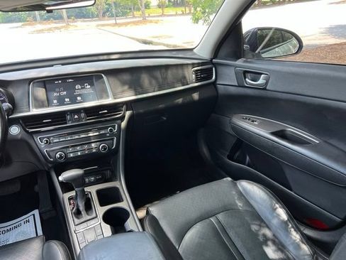 Used 2020 Kia Optima SE FWD image 26