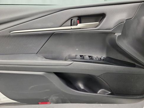 Used 2025 Toyota Camry SE image 21
