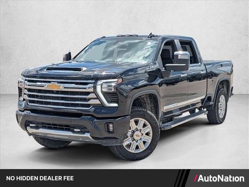 Used 2024 Chevrolet Silverado 2500 High Country AWD/4WD image 1