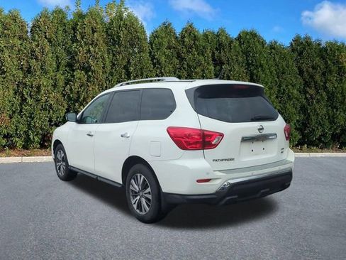 Used 2017 Nissan Pathfinder SV AWD/4WD image 6