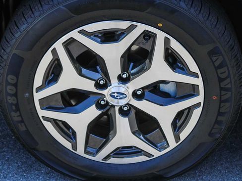 Used 2023 Subaru Forester Premium AWD/4WD image 10