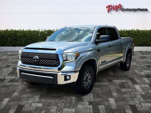 Used 2019 Toyota Tundra SR5 w/ SR5 Upgrade Package AWD/4WD image 4