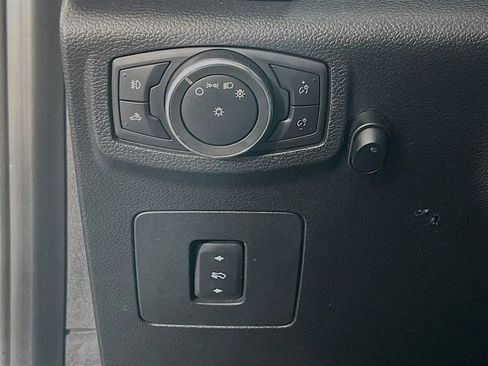 Used 2015 Ford F150 XLT w/ Equipment Group 302A Luxury image 11