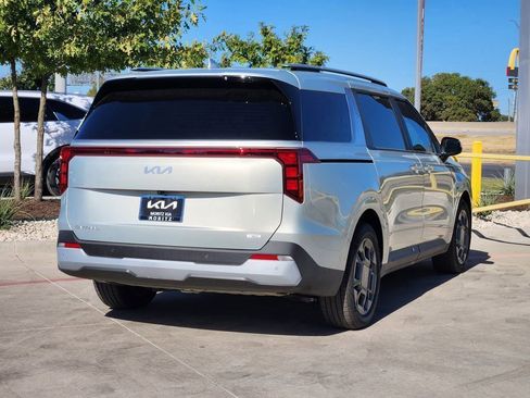 New 2026 Kia Carnival EX FWD image 4