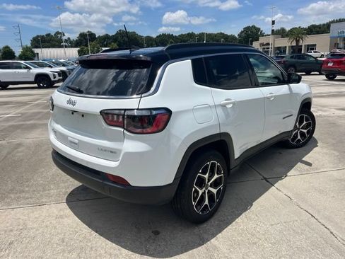 Used 2025 Jeep Compass Limited AWD/4WD image 8