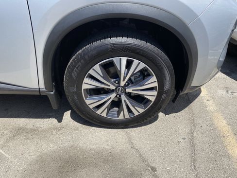 Used 2022 Nissan Rogue SV FWD image 22