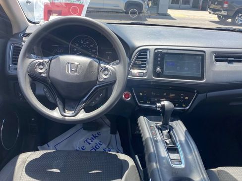 Used 2019 Honda HR-V EX image 9