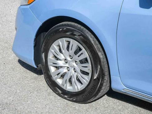 Used 2012 Toyota Camry LE FWD image 10