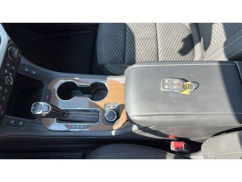 Certified 2019 GMC Acadia SLE w/ GMC Pro Grade Package AWD/4WD image 20