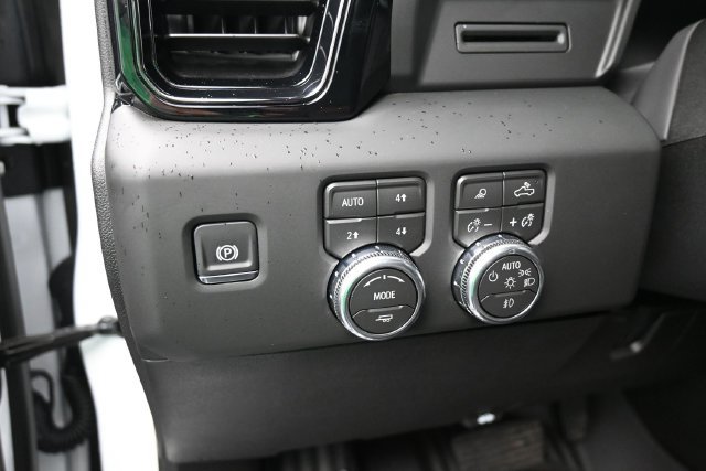 Used 2026 GMC Sierra 2500 AT4 w/ AT4 Preferred Package AWD/4WD image 21