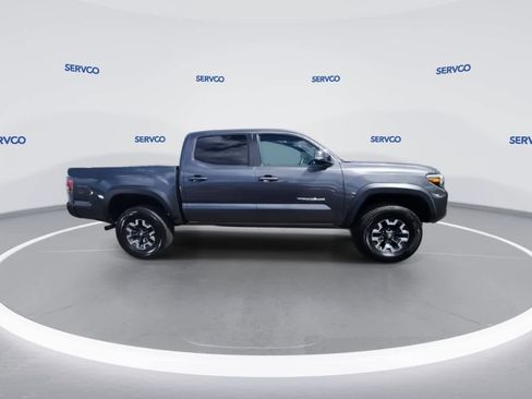 Used 2020 Toyota Tacoma TRD Off-Road AWD/4WD image 9