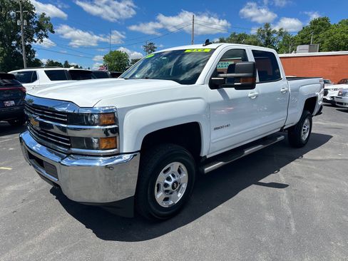 Used 2018 Chevrolet Silverado 2500 LT AWD/4WD image 1