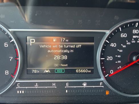 Used 2023 Kia Sorento S image 15