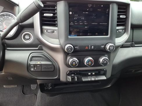 Used 2024 RAM 2500 Big Horn AWD/4WD image 15