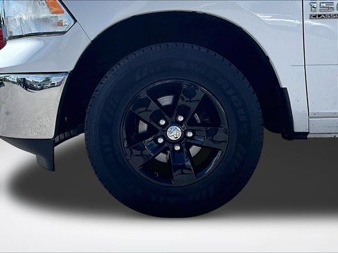 Used 2022 RAM 1500 Classic SLT AWD/4WD image 10